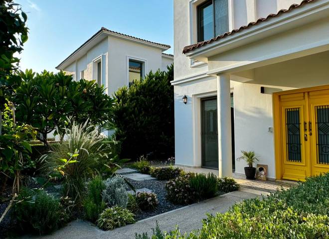 Luxury Villa For Sale – In Kibris Townhouses Complex